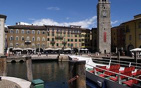 Hotel Centrale Lake Garda